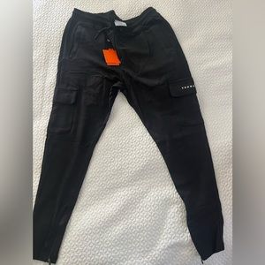 YoungLA men’s cotton spandex tapered leg cargo joggers. SizeXl. Black.brand new